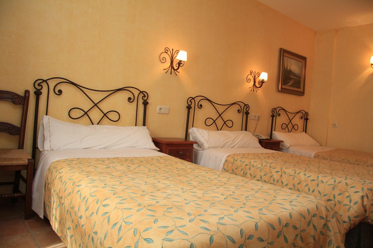 Puebla de Arenoso Hotel Abadia מראה חיצוני תמונה